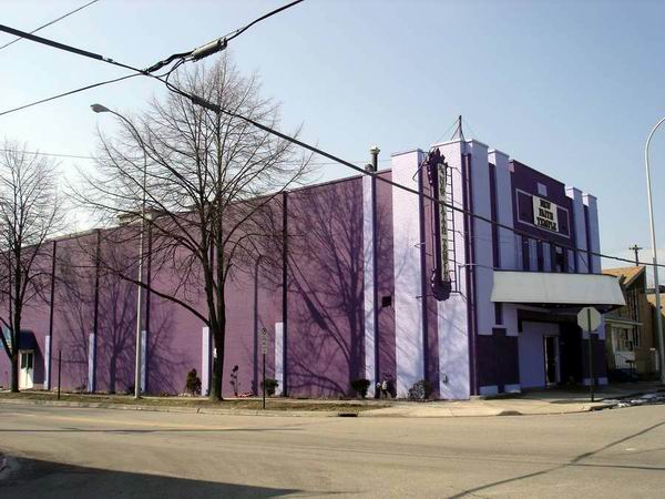 Majestic Theatre - Feb 2007 Pic From Ron Gross (newer photo)